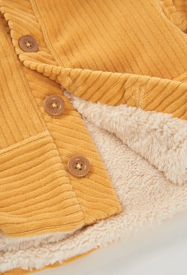 Veste en maille bébé jaune avec capuche