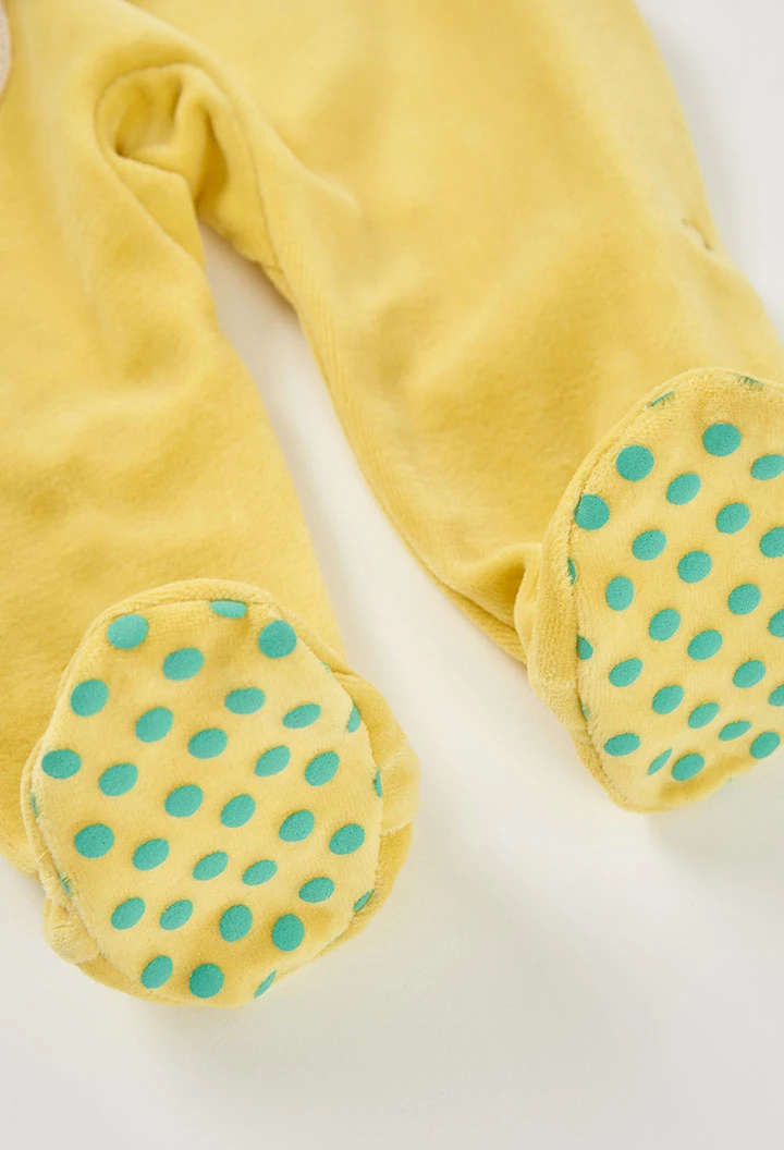 Babystrampler grün bestickt mit Giraffen und Elefanten
