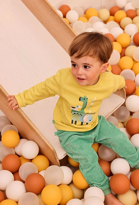 Grünes Dschungel-Strick-Set für Babyjungen