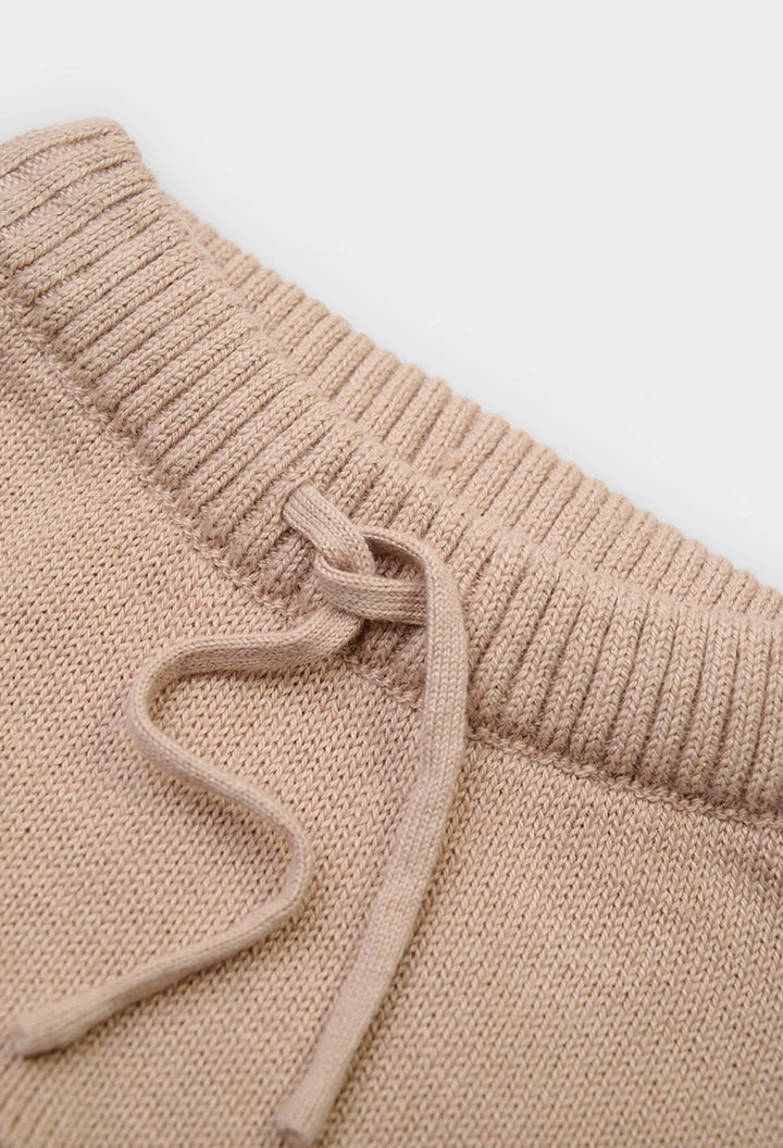 Beige Babyhose für Jungen mit Kordel