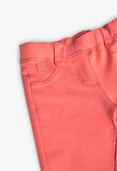 Pantalón de felpa para bebé niña en color rojo