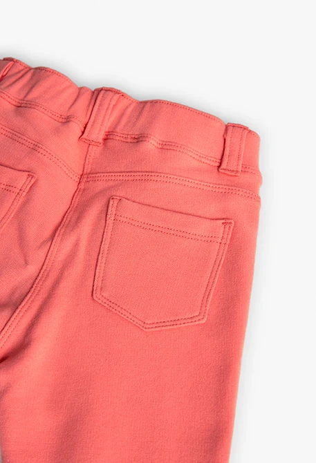Pantalón de felpa para bebé niña en color rojo