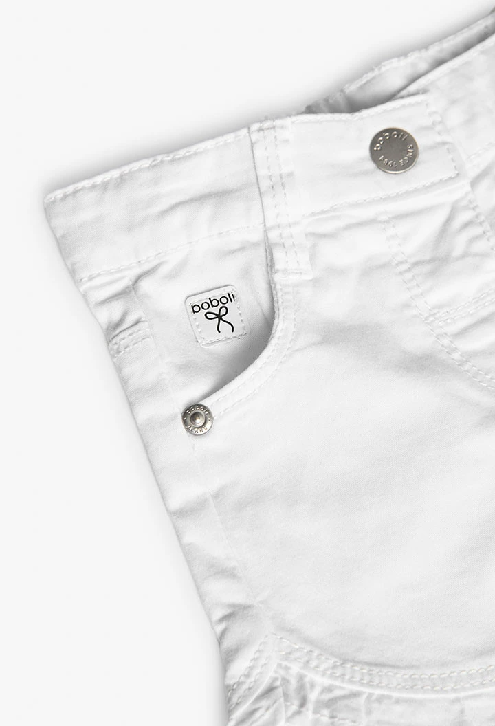 Short en gabardine extensible pour bébé fille couleur blanche