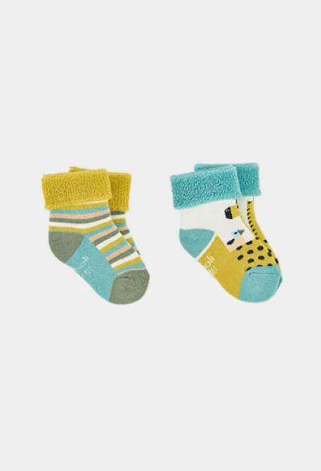 Pack of white baby socks with giraffe print
