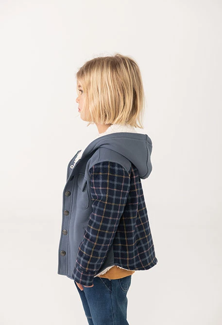 Chaqueta niño de felpa azul con cuadros