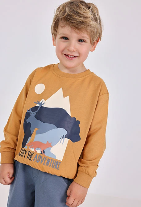 Yellow knitted animal-themed outfit for boy
