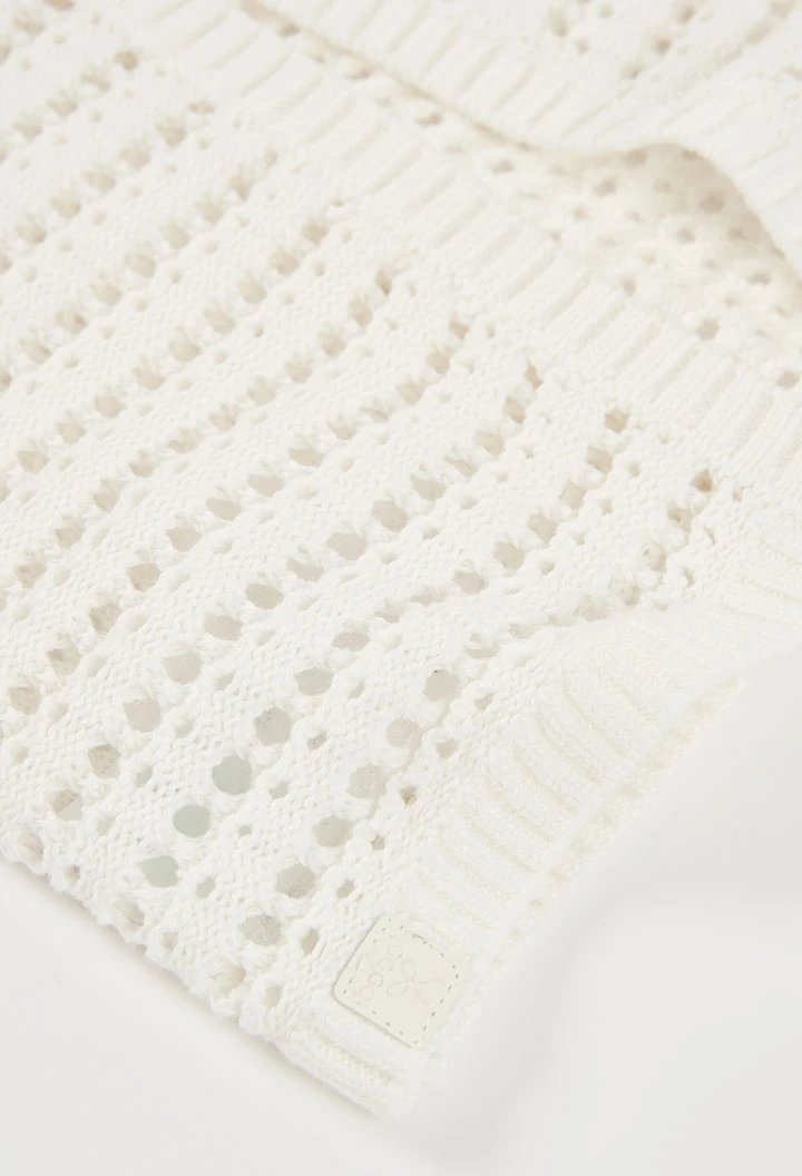 Girl?s white cotton waistcoat