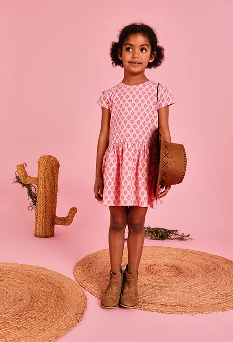 Vestito con stampa rosa