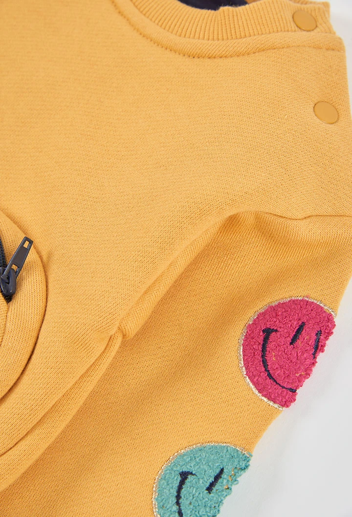 Robe en molleton jaune avec patches d\'émoticônes