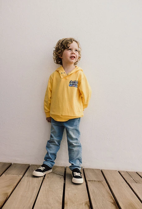 Sweatshirt de felpa para bebé menino em cor amarela