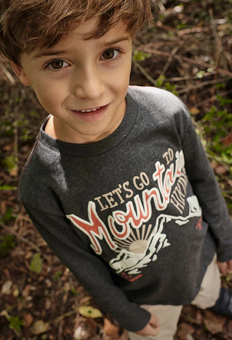 Grey mountain print boy´s T-shirt