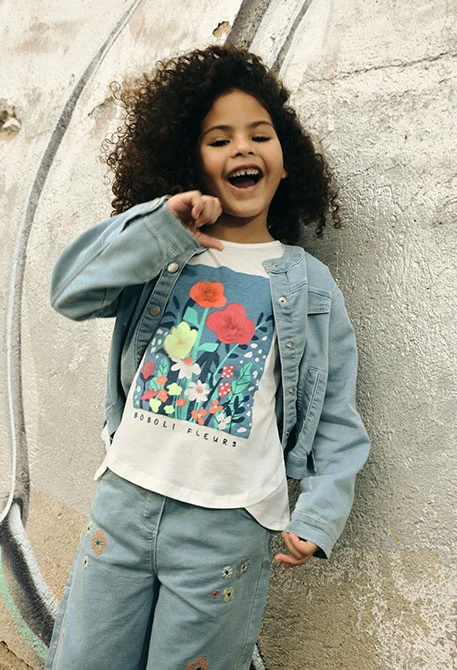 Girl?s long-sleeve cotton T-shirt