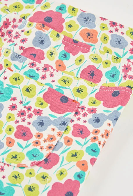 Calções de menina estampados com flores