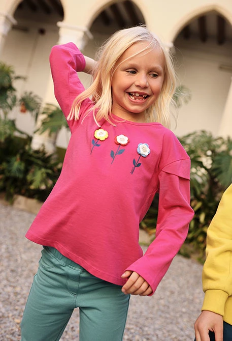 Maglietta in maglia bambina fragola ricamo fiori