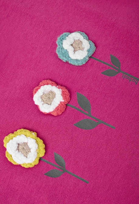 T-shirt en maille fille fraise broderie fleurs