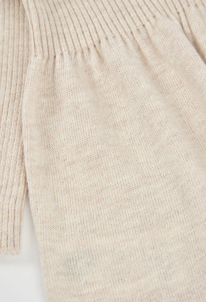 Beige dress with crochet flowers