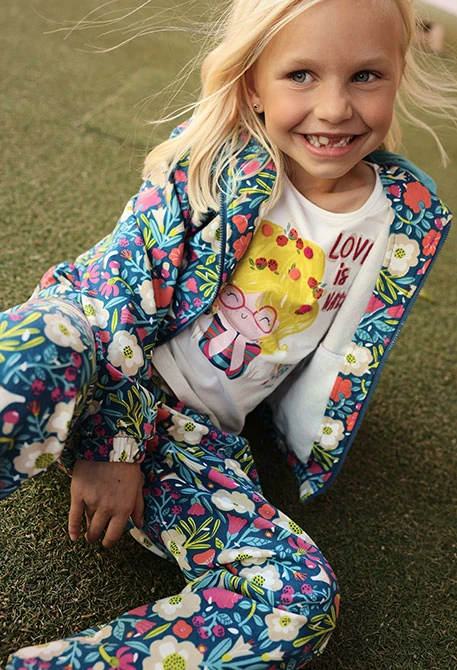 Chaqueta felpa niña verde estampado flores