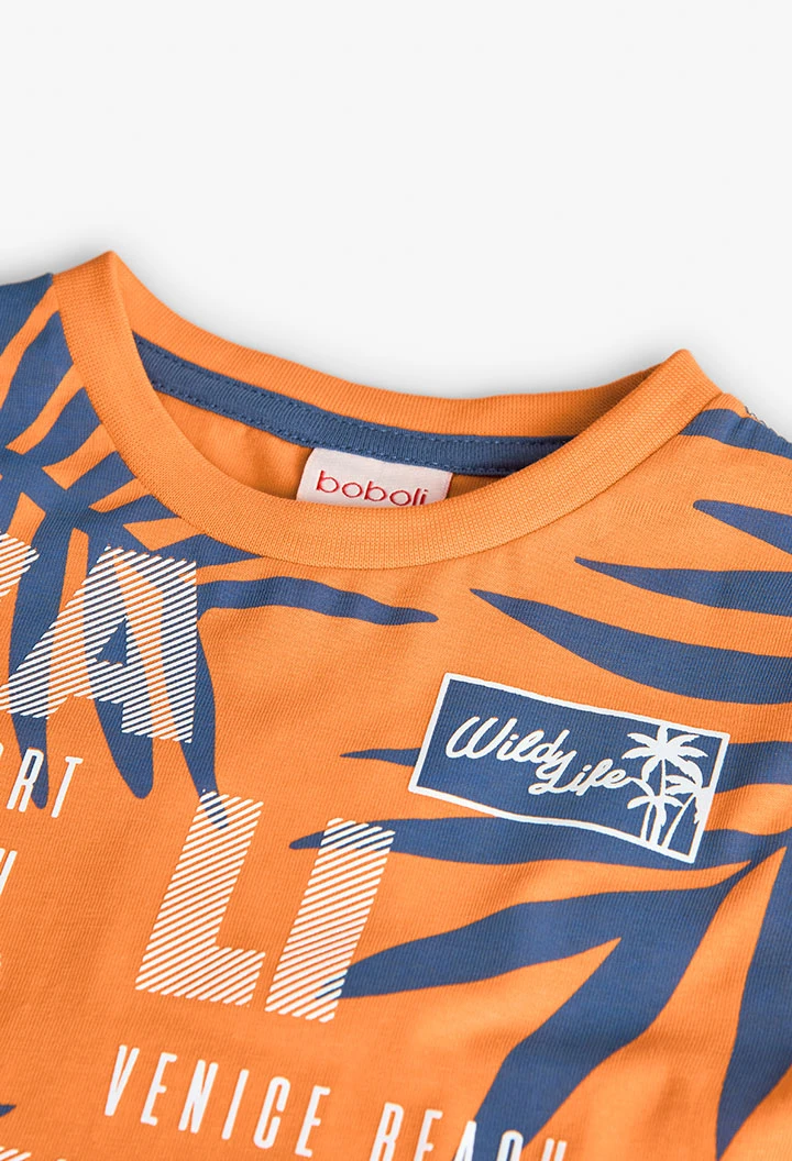 Langarmiges Strick-T-Shirt für Babyjungen in Orange.