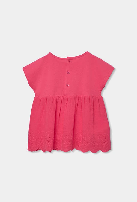 Strawberry cotton girl?s T-shirt