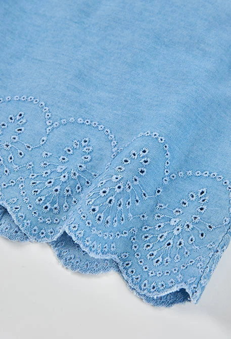 Top en denim brodé bleach