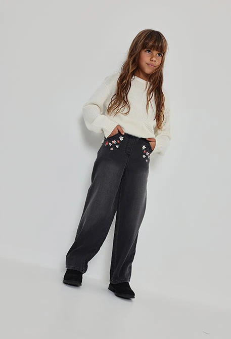Pantalon denim fille noir brodé de fleurs