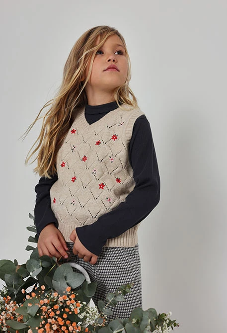 Gilet beige fille brodé de fleurs