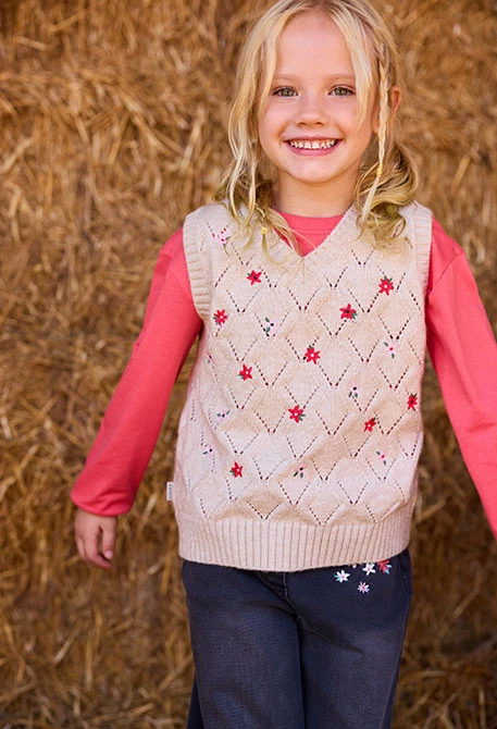 Embroidered floral beige girls\' gilet