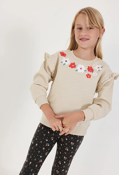 Beige girls\' fleece sweatshirt with embroidered flowers