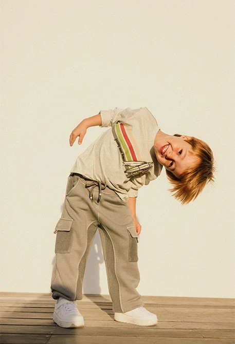 Pantaloni da jogging per bambino in colore grigio