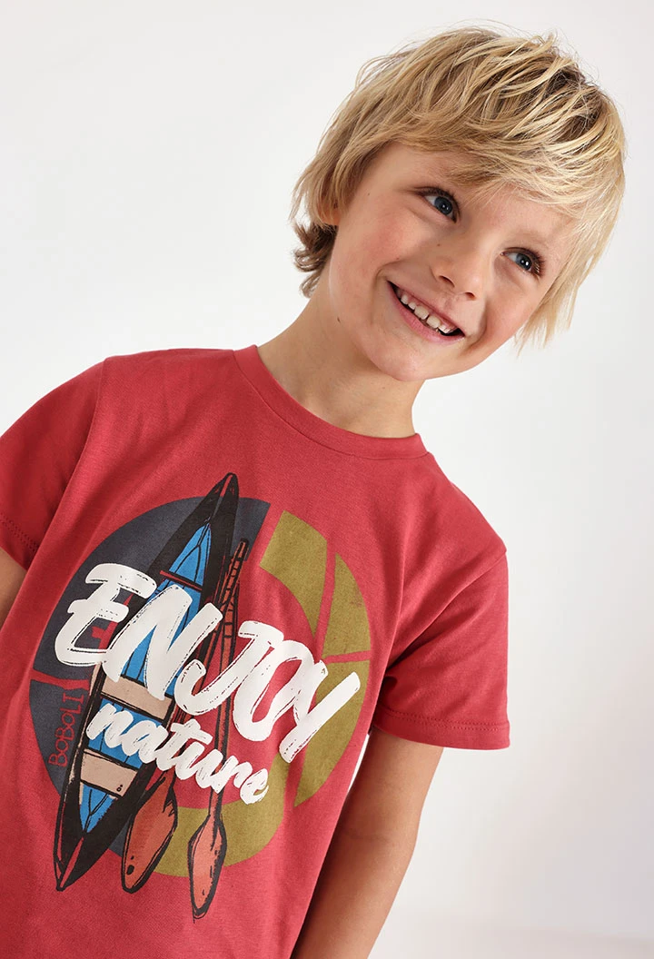 Baby-T-Shirt aus Strick in Granatrot.