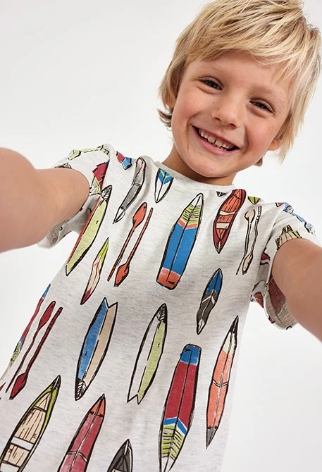 Knitted baby boy t-shirt with surfer print