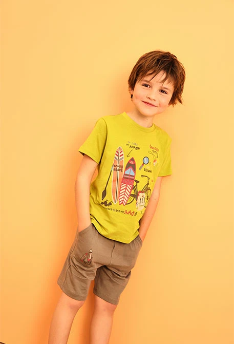 Camiseta de malha para bebé menino em cor verde