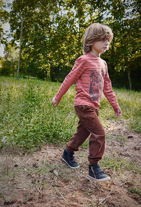 Braune Cordhose für Jungen