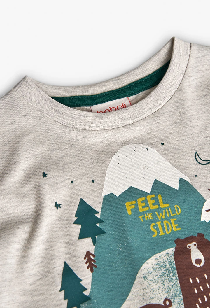 Beige boy´s knit t-shirt with bears and mountains