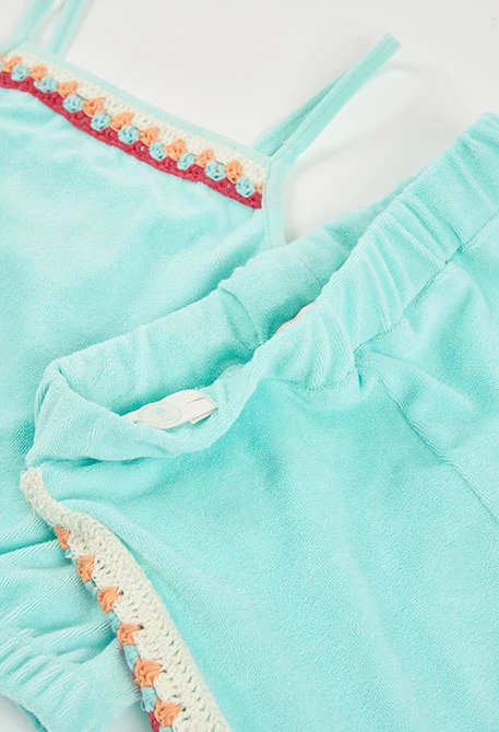Girls’ turquoise top and shorts set