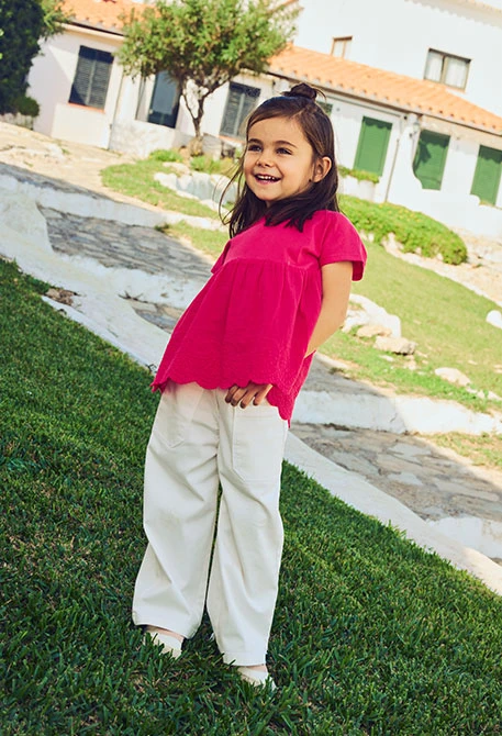 White knitted trousers for girl
