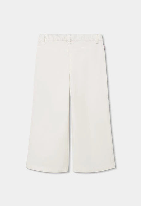 Mädchenhose aus weißem Strick