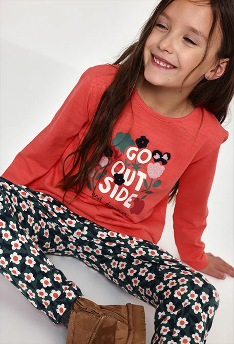 Camiseta niña naranja estampado flores