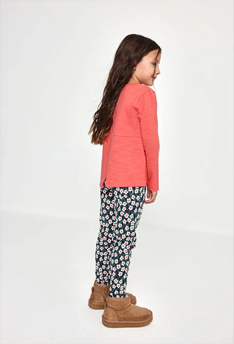 Pantalón felpa niña estampado flores verde
