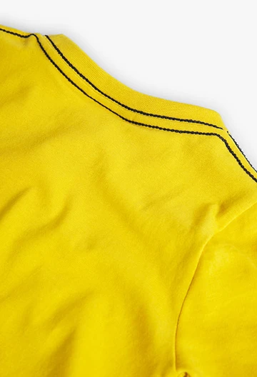 Camiseta de punto amarillo de bebé niño