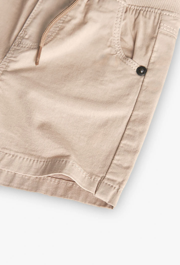 Bermuda in gabardina elasticizzata per neonato di colore beige