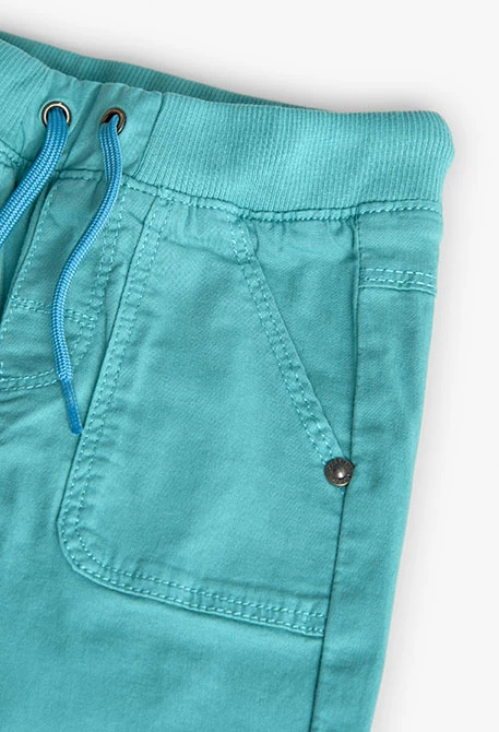 Pantalón de gabardina elástico para bebé niño en verde