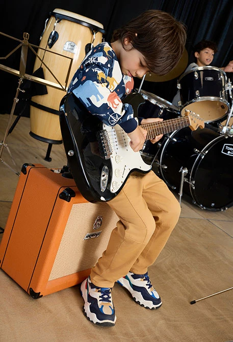 Elastische gelbe Jerseyhose für Jungen