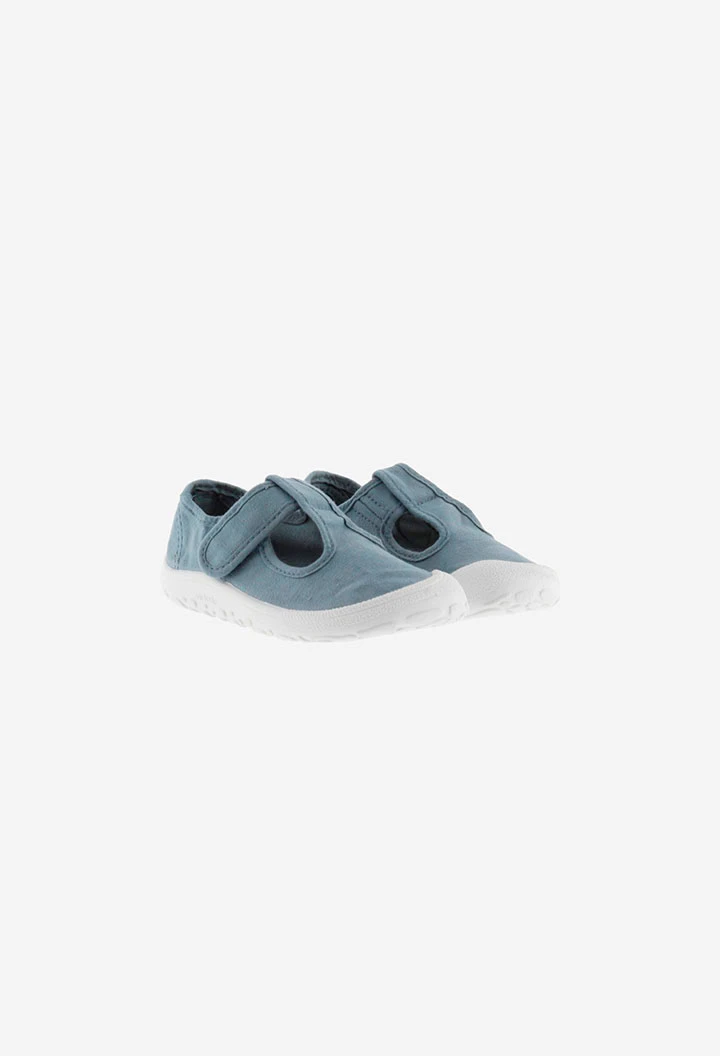 Canvas sandals in blue
