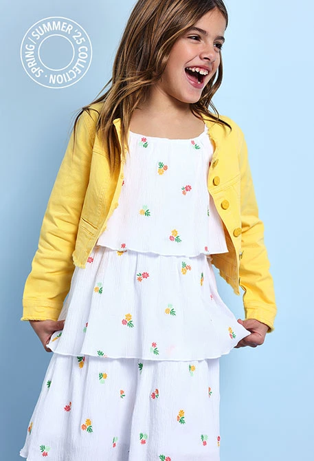 Vestido de bambula para niña con diseño de flores en color blanco
