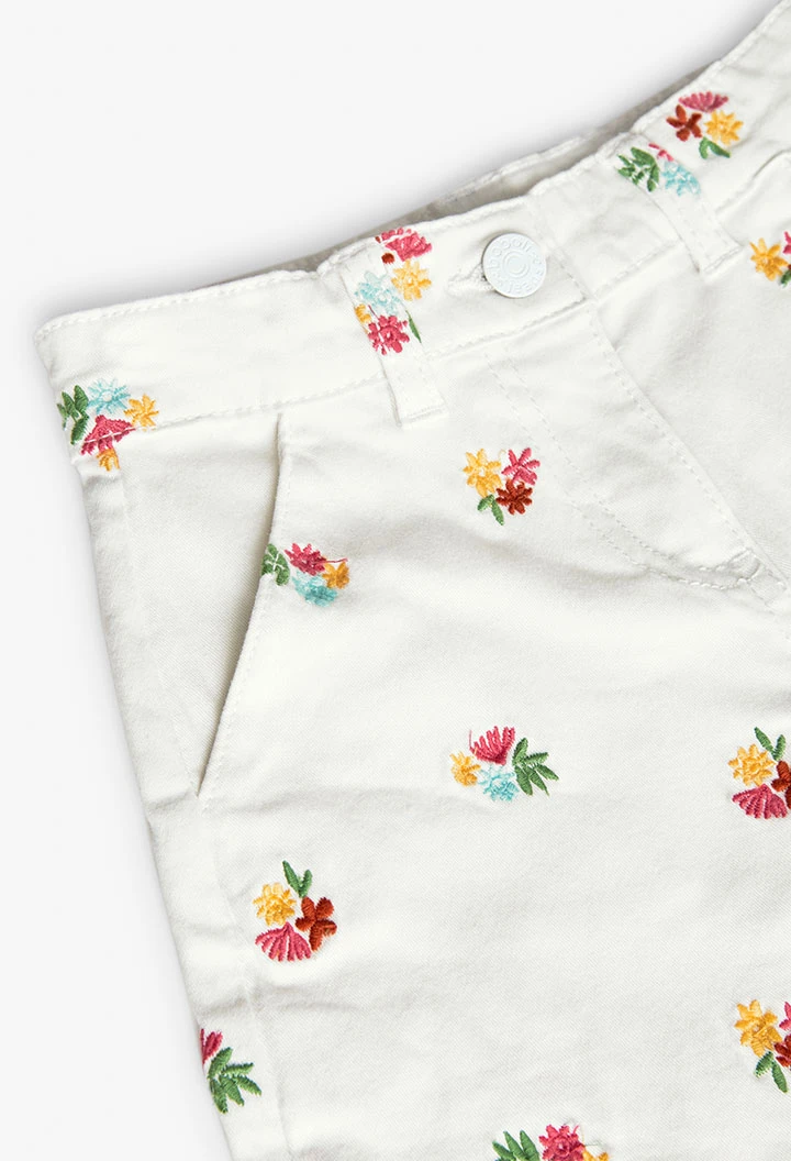 Bermuda en maille pour fille en blanc avec un motif de fleurs