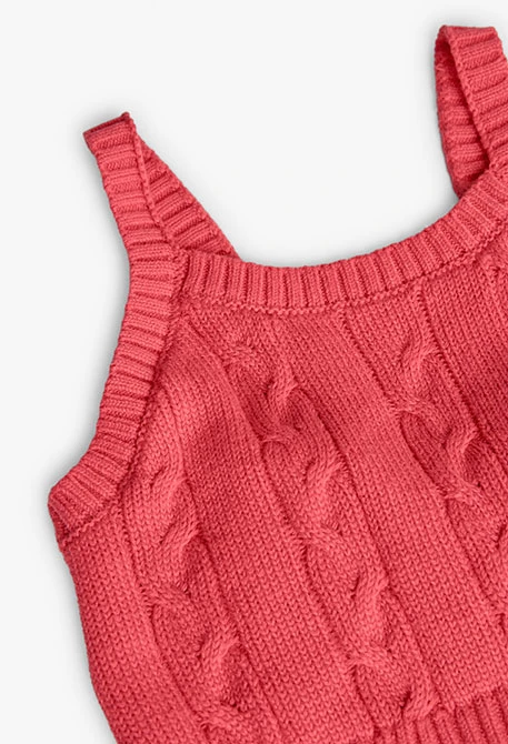 Maglione in maglia per bambina in colore fragola.