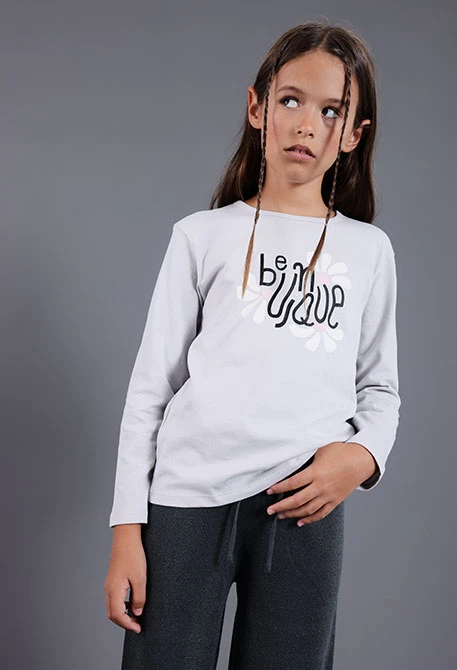 Graues Mädchen-T-Shirt 