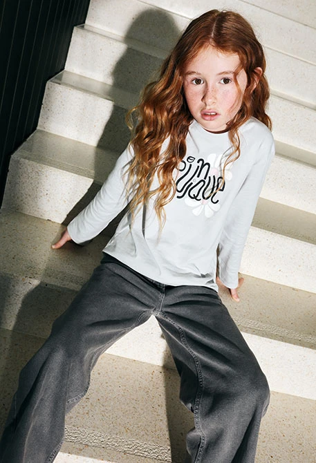 Camiseta niña punto gris
