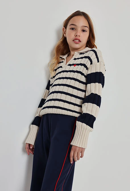 Pull fille écru rayé avec cœur brodé